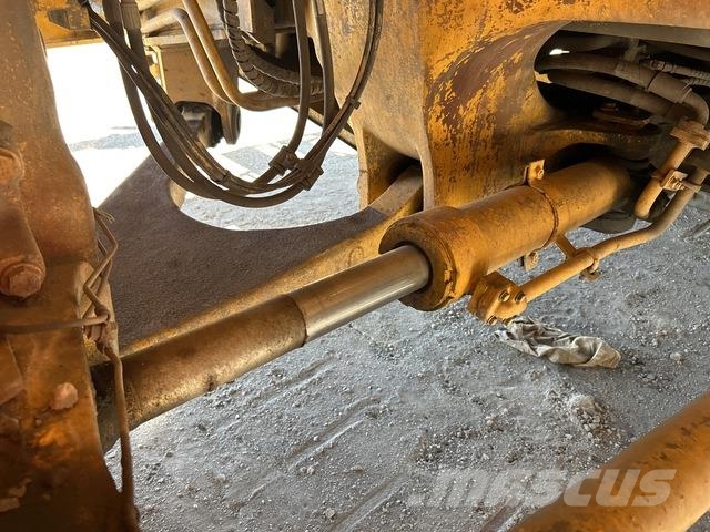 CAT HD785-5 Articulated Haulers