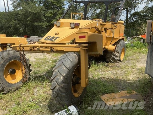 CAT SS250B Kompaktorji tal
