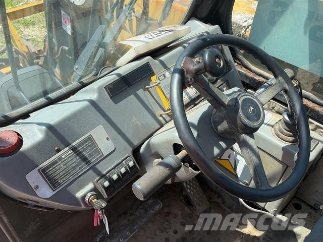 CAT TH62 Telescopic handlers