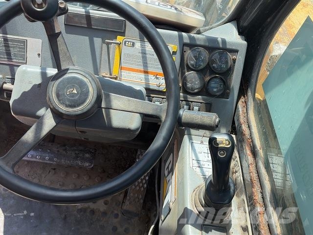 CAT TH62 Telescopic handlers
