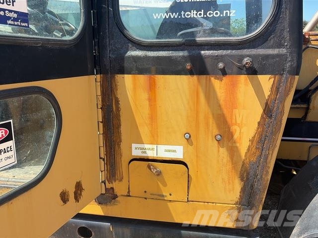 CAT TH62 Telescopic handlers