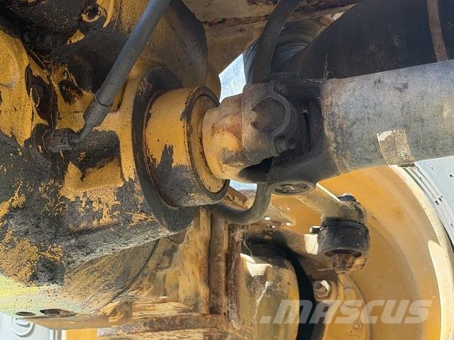 CAT TH62 Telescopic handlers
