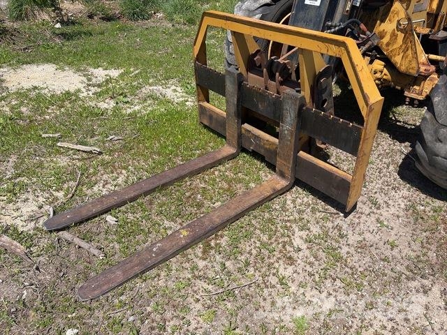 CAT TH62 Telescopic handlers
