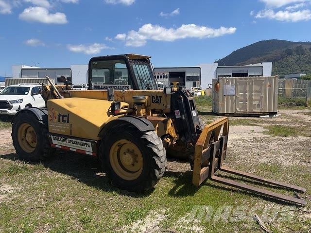 CAT TH62 Telescopic handlers