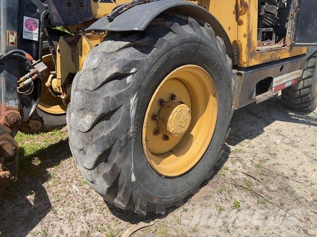 CAT TH62 Telescopic handlers