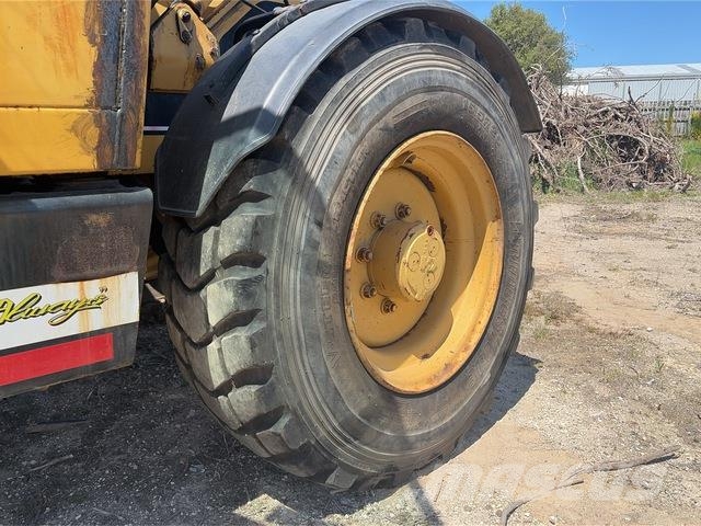 CAT TH62 Telescopic handlers