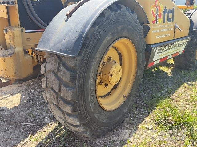 CAT TH62 Telescopic handlers