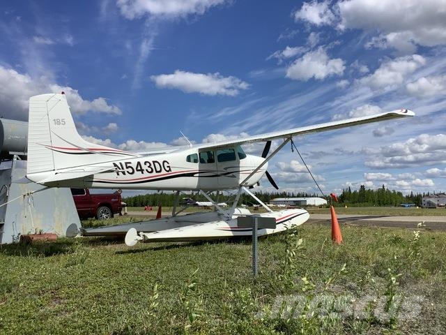Cessna A185F Skywagon Vybavení letiště