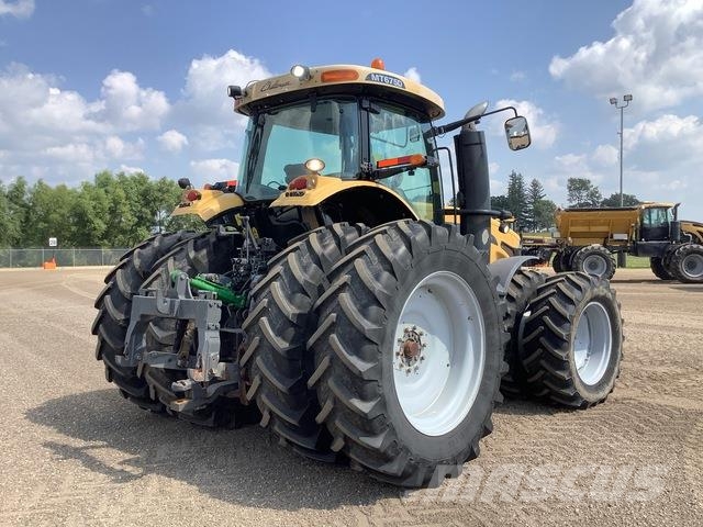 Challenger MT675D トラクター
