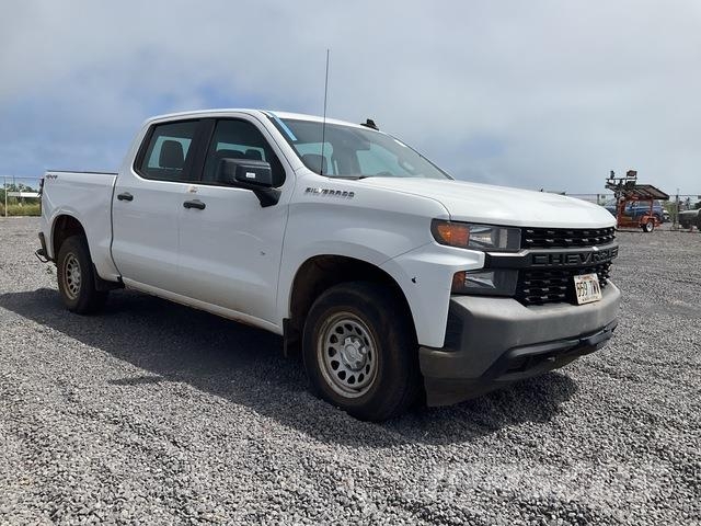 Chevrolet 1500 Vieglais kravas automobilis/izkraušana no sāniem