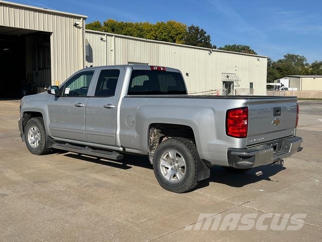 Chevrolet 1500 Vieglais kravas automobilis/izkraušana no sāniem