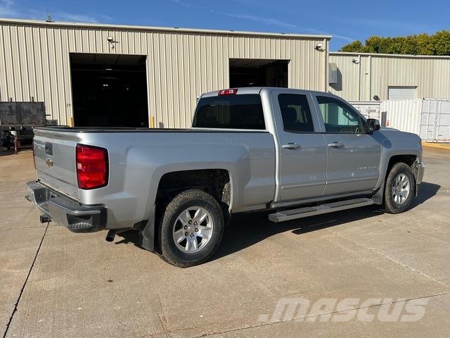 Chevrolet 1500 Vieglais kravas automobilis/izkraušana no sāniem