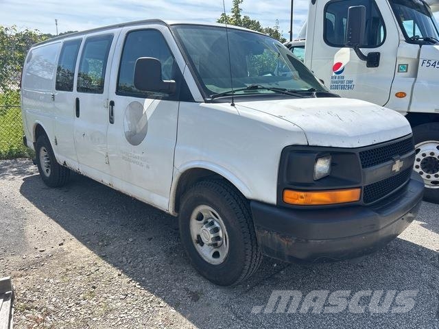 Chevrolet 2500 Box trucks