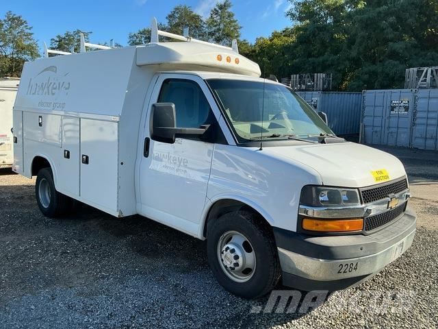 Chevrolet Express شاحنات خفيفة/مفصلية الجوانب