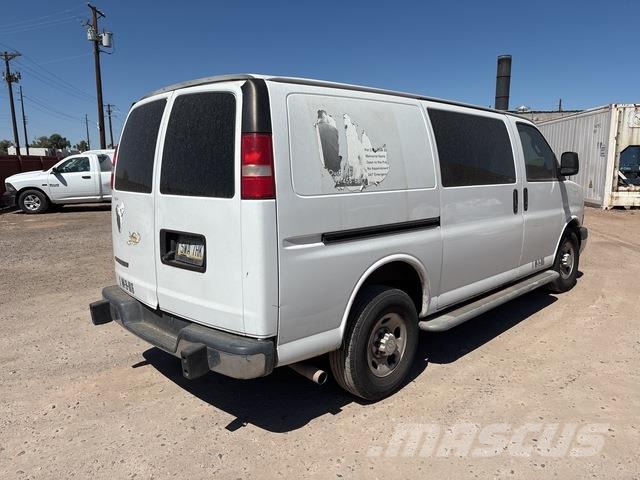 Chevrolet Express 2500 패널 화물차