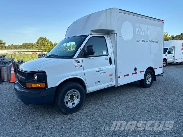 Chevrolet Express 3500 厢式货车