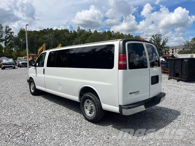 Chevrolet Express 3500 Automobili