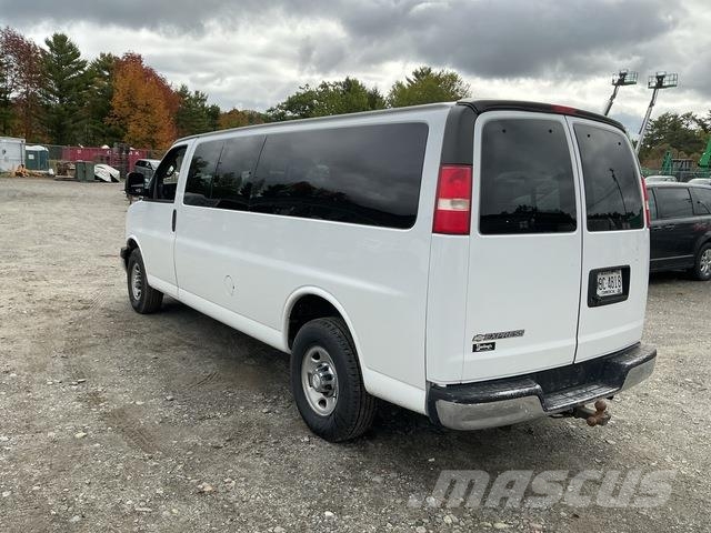Chevrolet Express 3500 LT Automobili