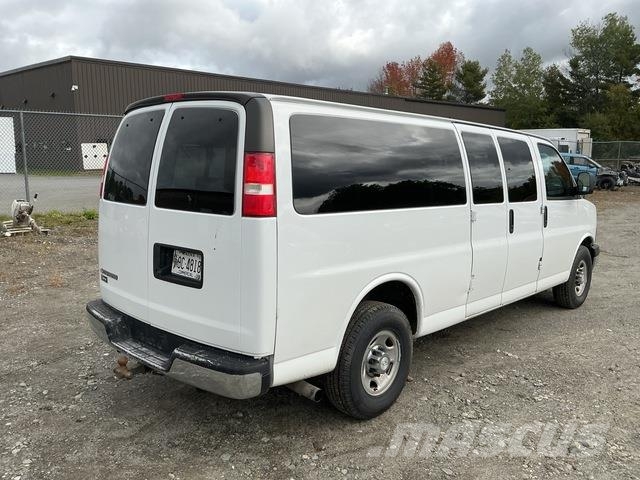 Chevrolet Express 3500 LT Automobili