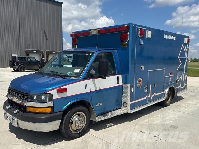 Chevrolet Express G4500 سيارات إسعاف
