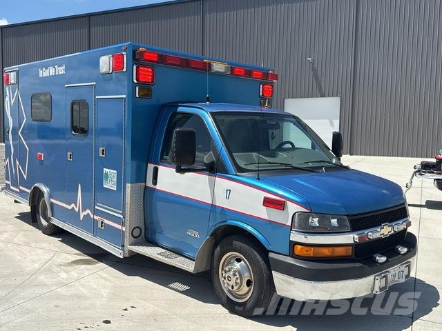 Chevrolet Express G4500 سيارات إسعاف