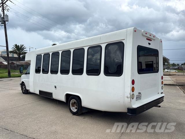 Chevrolet G4500 Express Mini bus