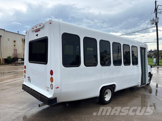 Chevrolet G4500 Express Mini bus