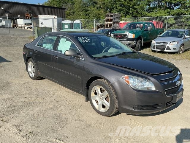Chevrolet Malibu LS 自動車