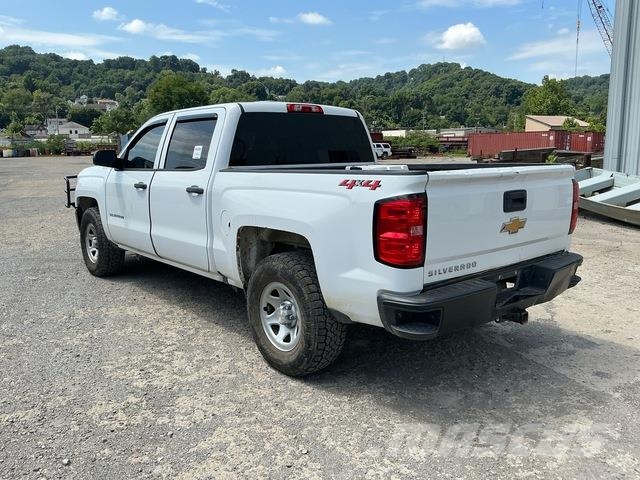 Chevrolet Silverado 1500 Caja abierta/laterales abatibles