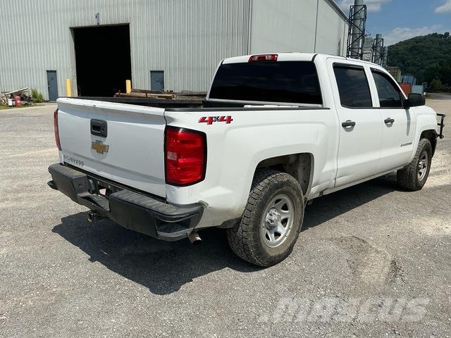 Chevrolet Silverado 1500 Caja abierta/laterales abatibles
