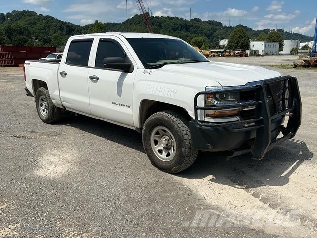Chevrolet Silverado 1500 Caja abierta/laterales abatibles