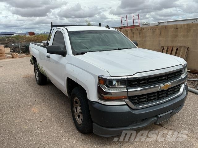 Chevrolet Silverado 1500 Vieglais kravas automobilis/izkraušana no sāniem