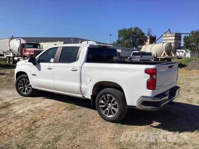 Chevrolet Silverado 1500 شاحنات خفيفة/مفصلية الجوانب