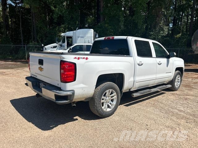Chevrolet Silverado 1500 شاحنات خفيفة/مفصلية الجوانب
