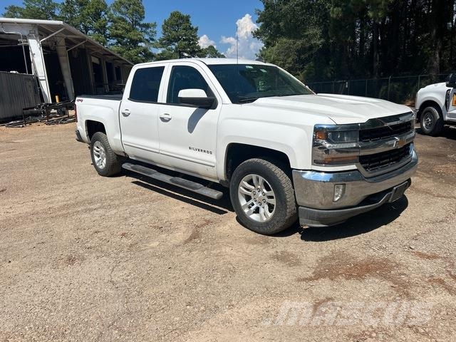 Chevrolet Silverado 1500 شاحنات خفيفة/مفصلية الجوانب