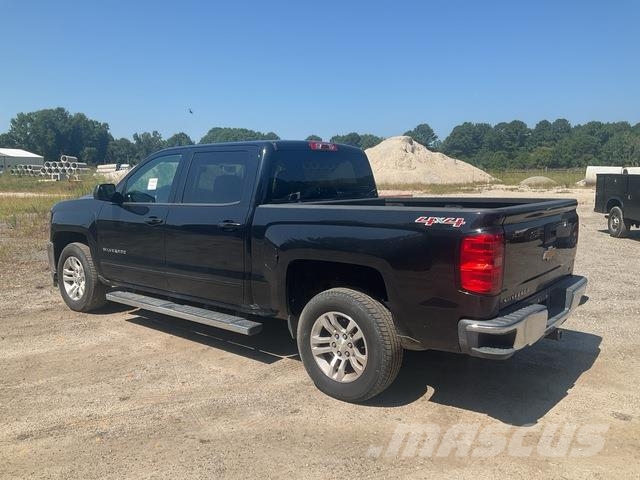 Chevrolet Silverado 1500 شاحنات خفيفة/مفصلية الجوانب