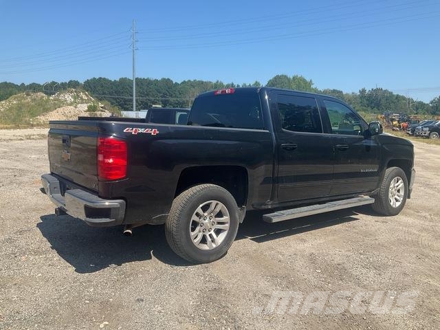 Chevrolet Silverado 1500 شاحنات خفيفة/مفصلية الجوانب