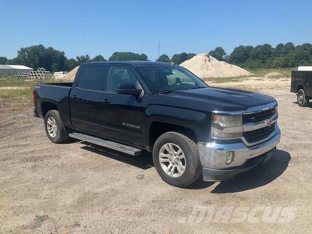 Chevrolet Silverado 1500 شاحنات خفيفة/مفصلية الجوانب