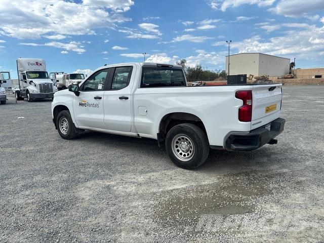 Chevrolet Silverado 1500 شاحنات خفيفة/مفصلية الجوانب