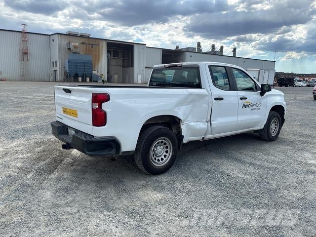 Chevrolet Silverado 1500 شاحنات خفيفة/مفصلية الجوانب