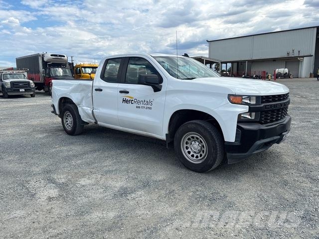 Chevrolet Silverado 1500 شاحنات خفيفة/مفصلية الجوانب