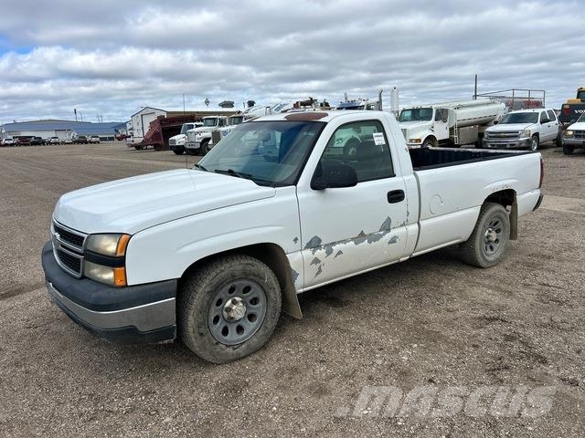 Chevrolet Silverado 1500 皮卡.傳統半斗卡車/側卸板
