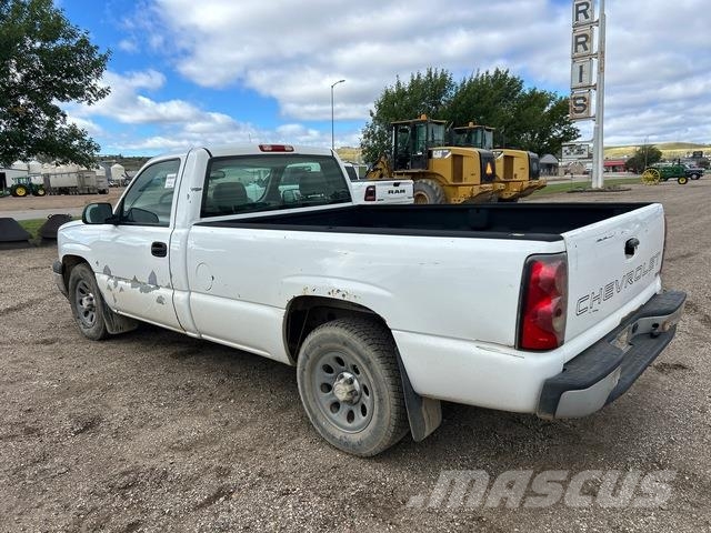 Chevrolet Silverado 1500 皮卡.傳統半斗卡車/側卸板