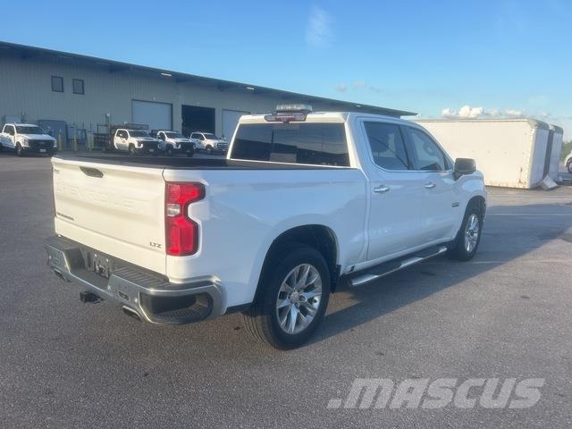 Chevrolet Silverado 1500 Пікапи / Бічне розвантаження
