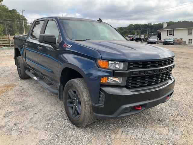 Chevrolet Silverado 1500 Pikapai / Bortiniai sunkvežimiai