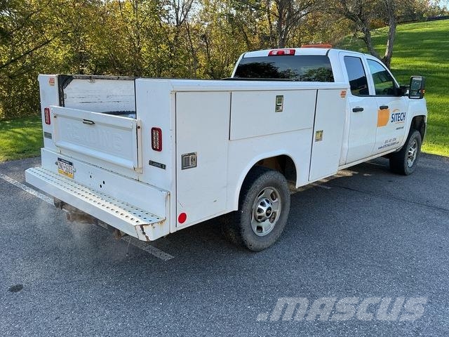Chevrolet Silverado 2500HD Pick-upy / Pojazdy z otwieranymi burtami