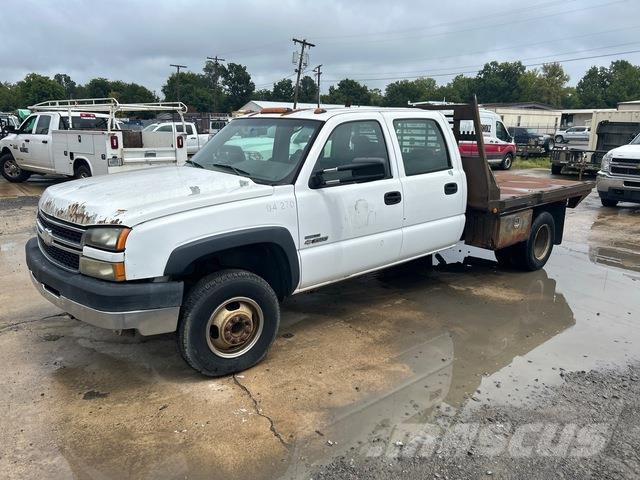 Chevrolet Silverado 3500 Pritschenwagen/Pritschenwagen mit Seitenklappe