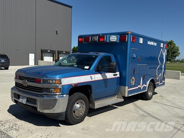 Chevrolet Silverado 3500HD سيارات إسعاف