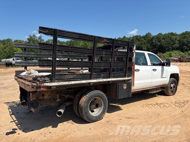 Chevrolet Silverado 3500HD Flatbed/Dropside trucks