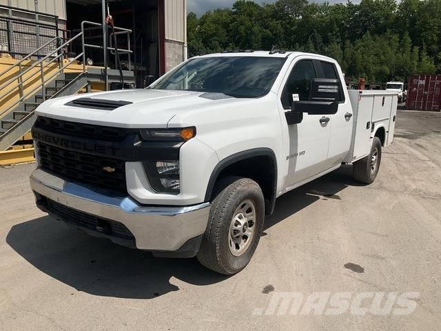 Chevrolet Silverado 3500HD Пикапи